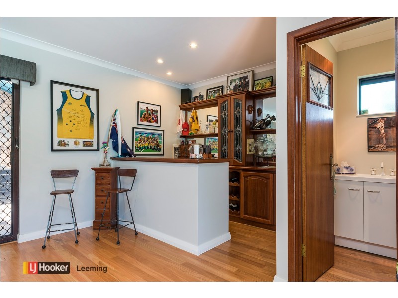 14 Beckley Circle, Leeming WA 6149