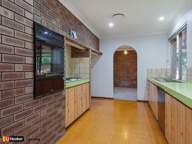 15 Rolland Court, Leeming WA 6149