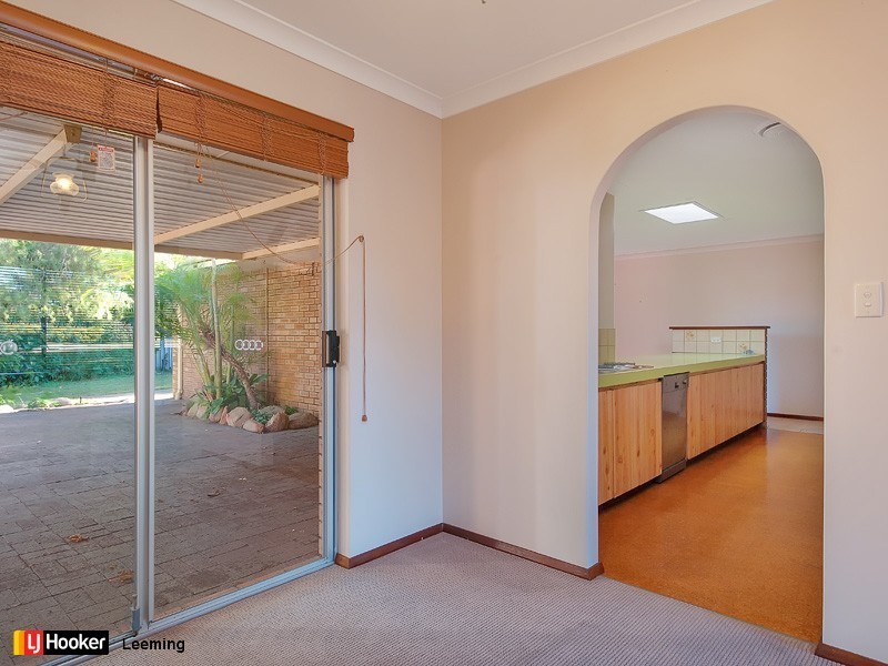 15 Rolland Court, Leeming WA 6149