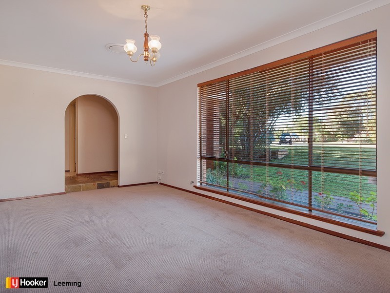 15 Rolland Court, Leeming WA 6149