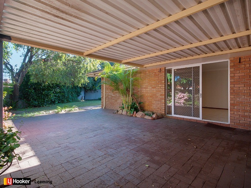 15 Rolland Court, Leeming WA 6149