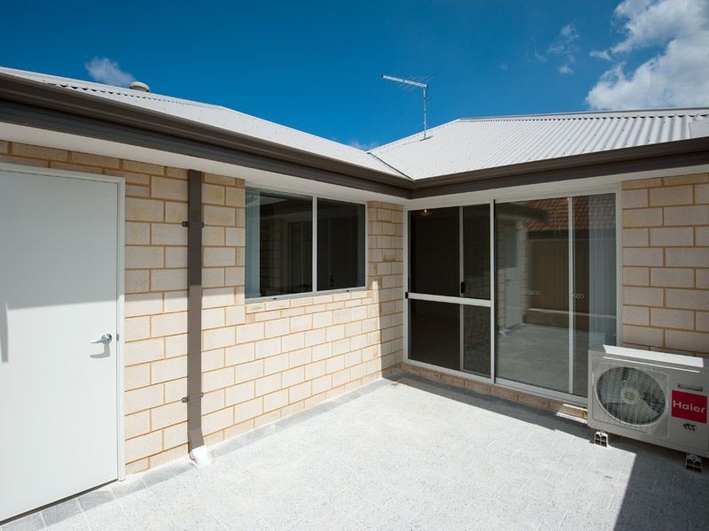 4/36 Wialki Lane, Canning Vale WA 6155