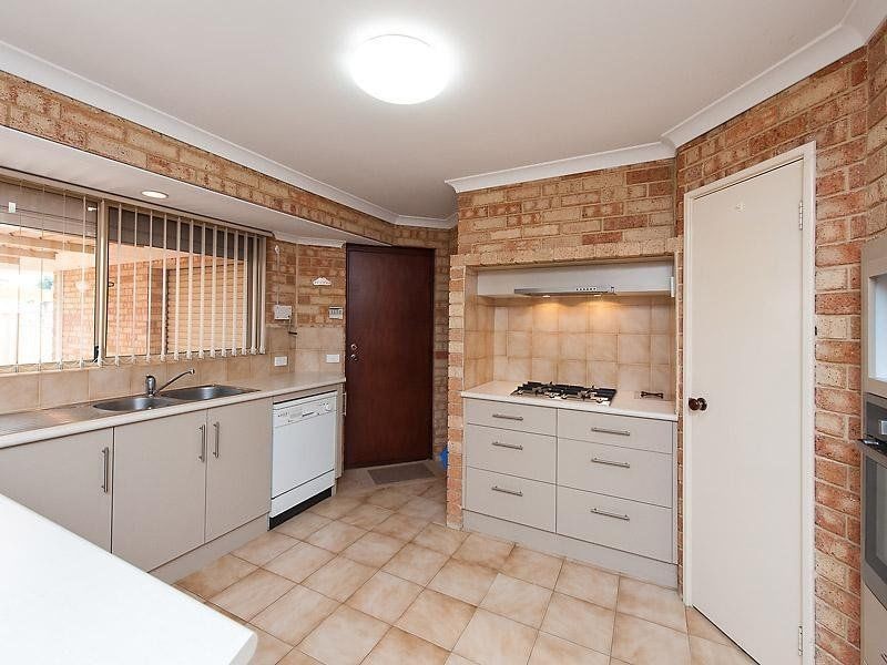 63 Sylvan Crescent, Leeming WA 6149