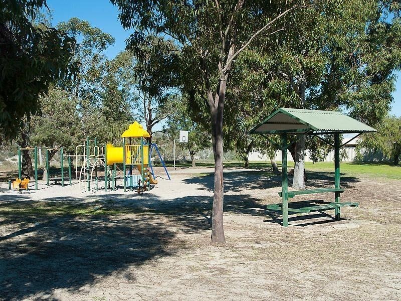 63 Sylvan Crescent, Leeming WA 6149