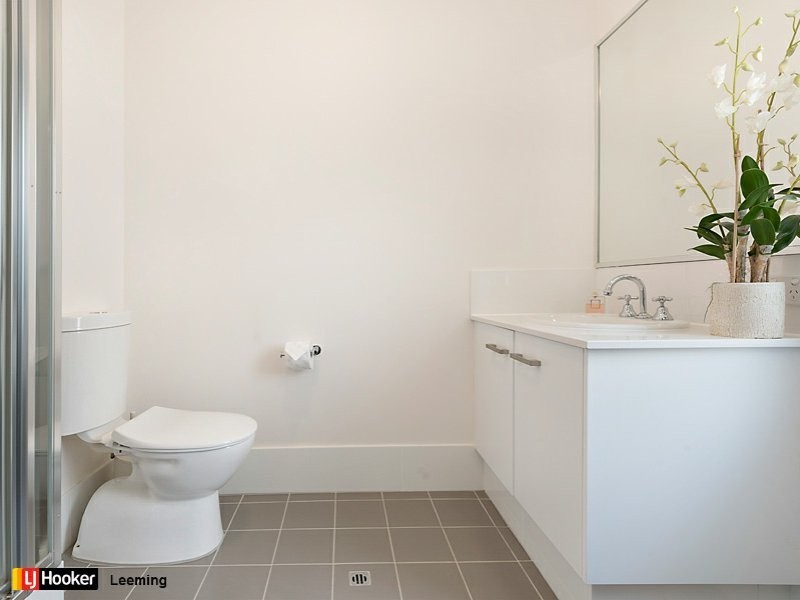 4 Oakbella Parade, Harrisdale WA 6112