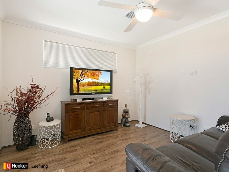 4 Oakbella Parade, Harrisdale WA 6112