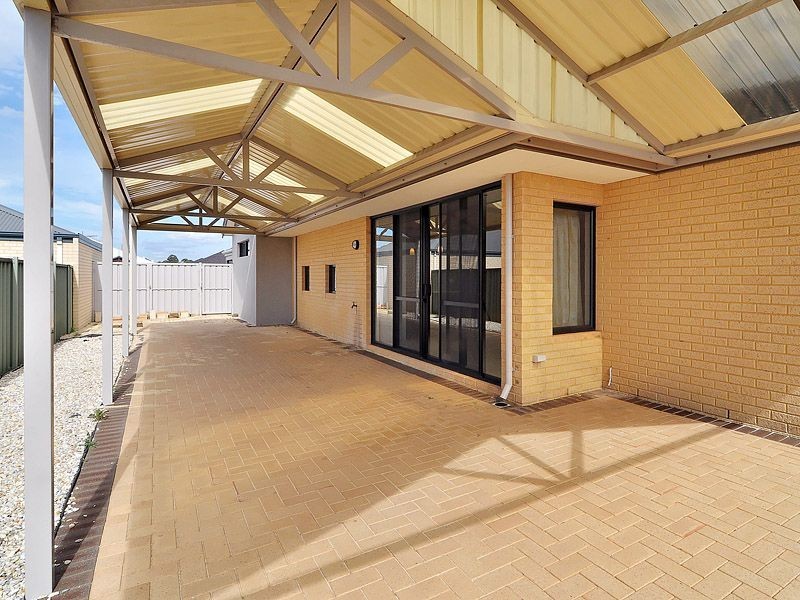 4 Augustus Loop, Aubin Grove WA 6164