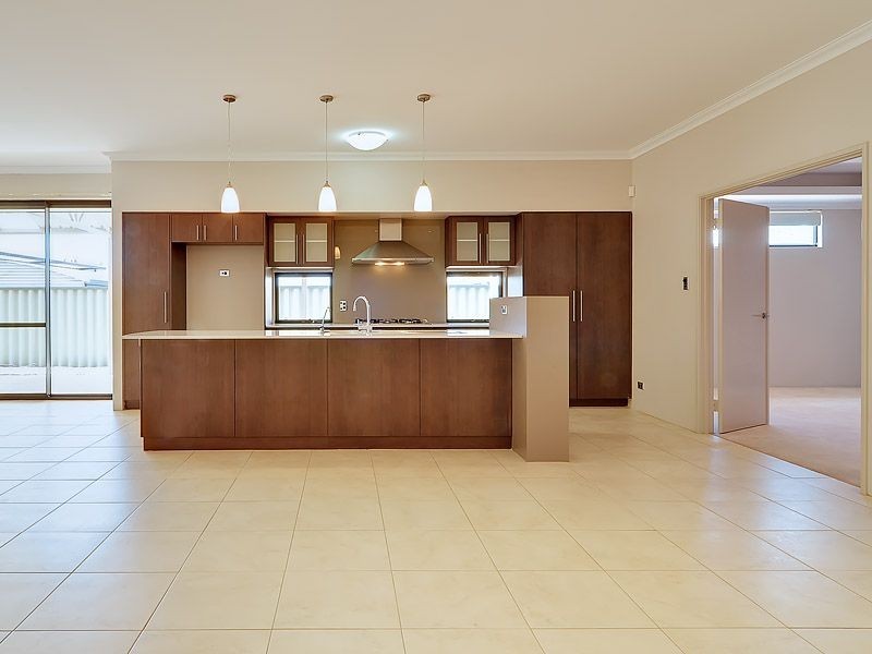 4 Augustus Loop, Aubin Grove WA 6164