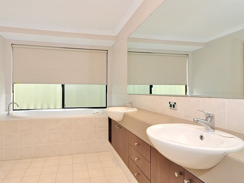 4 Augustus Loop, Aubin Grove WA 6164