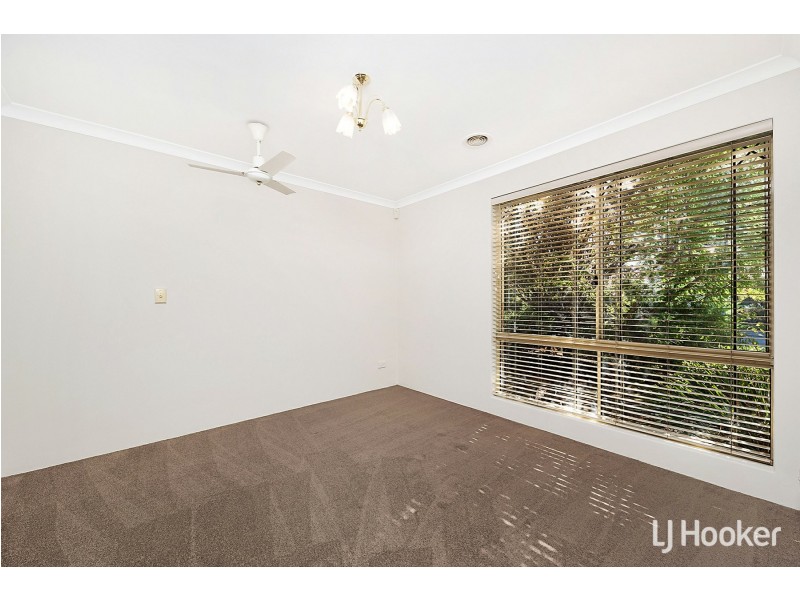 18 Turnbury Park Drive, Jandakot WA 6164