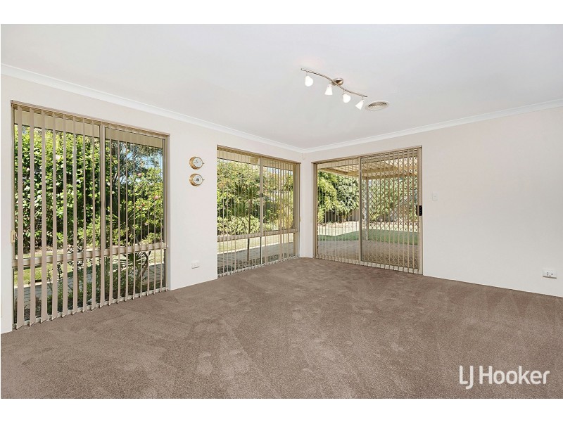 18 Turnbury Park Drive, Jandakot WA 6164
