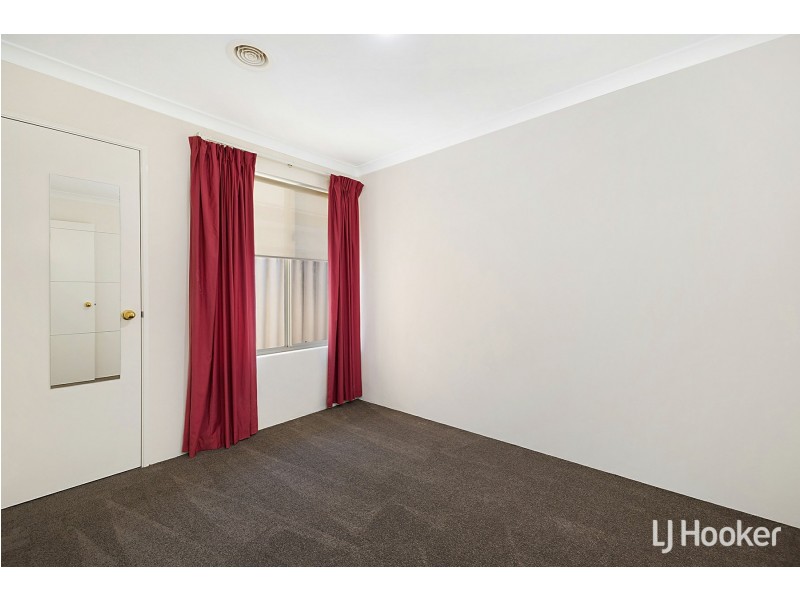 18 Turnbury Park Drive, Jandakot WA 6164