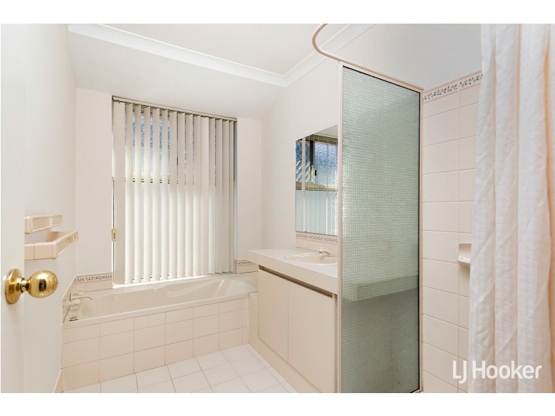 18 Turnbury Park Drive, Jandakot WA 6164