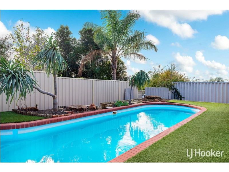 37 Merrifield Circle, Leeming WA 6149