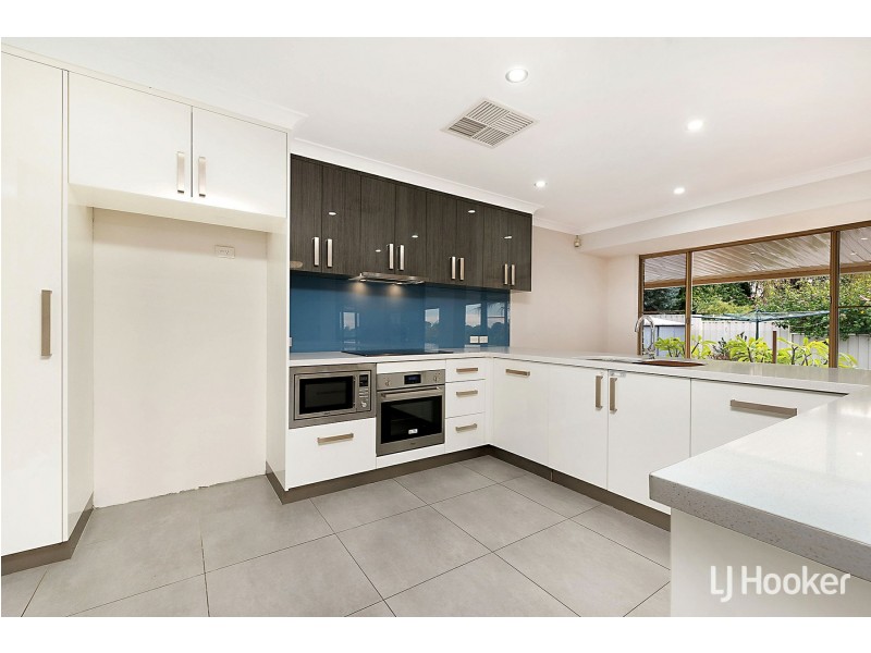 37 Merrifield Circle, Leeming WA 6149