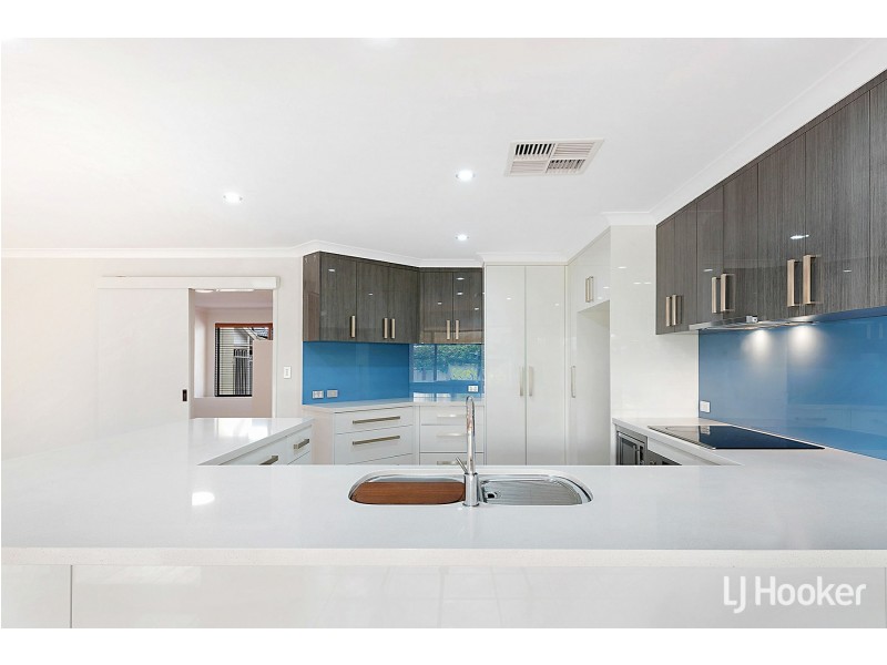 37 Merrifield Circle, Leeming WA 6149