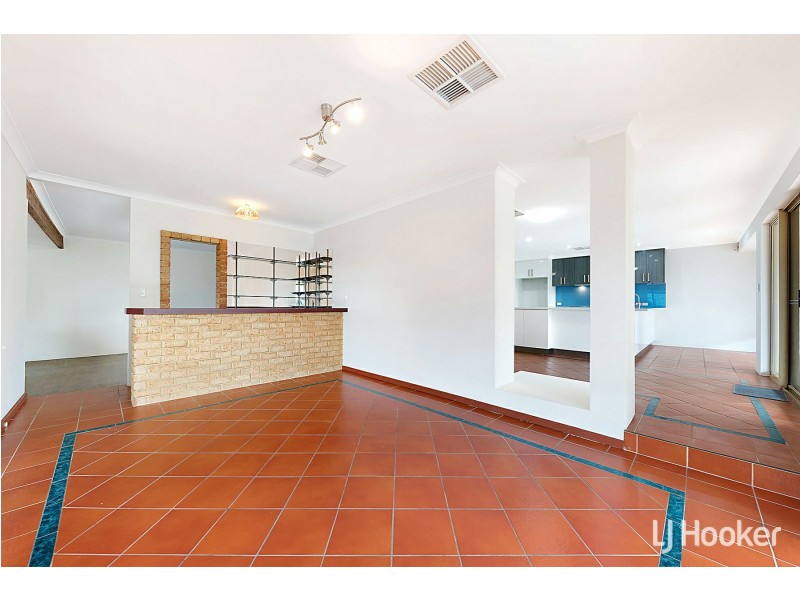 37 Merrifield Circle, Leeming WA 6149