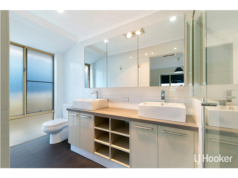 37 Merrifield Circle, Leeming WA 6149