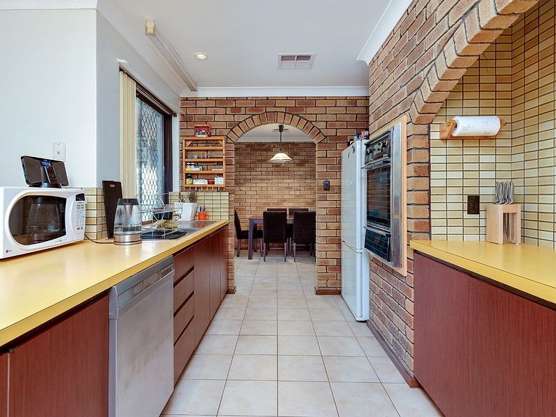 29 Waraker Way, Leeming WA 6149