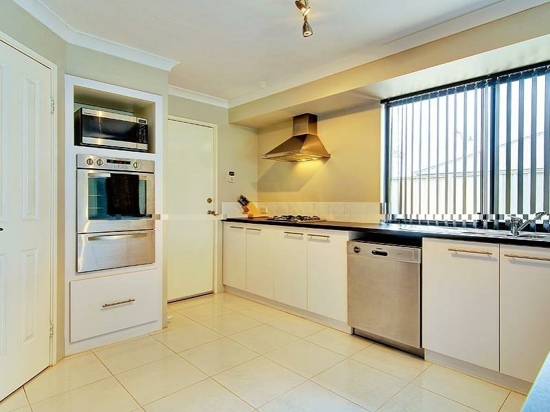 180 Lyon Road, Aubin Grove WA 6164