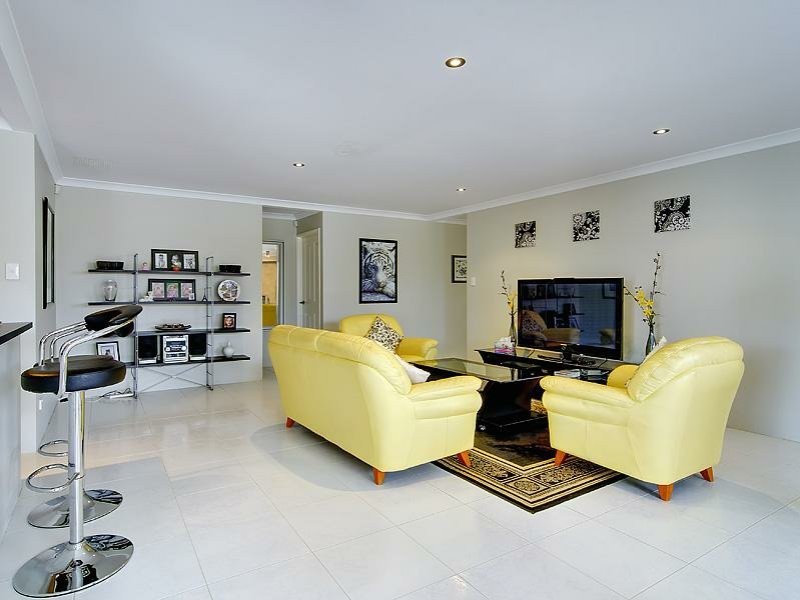 180 Lyon Road, Aubin Grove WA 6164