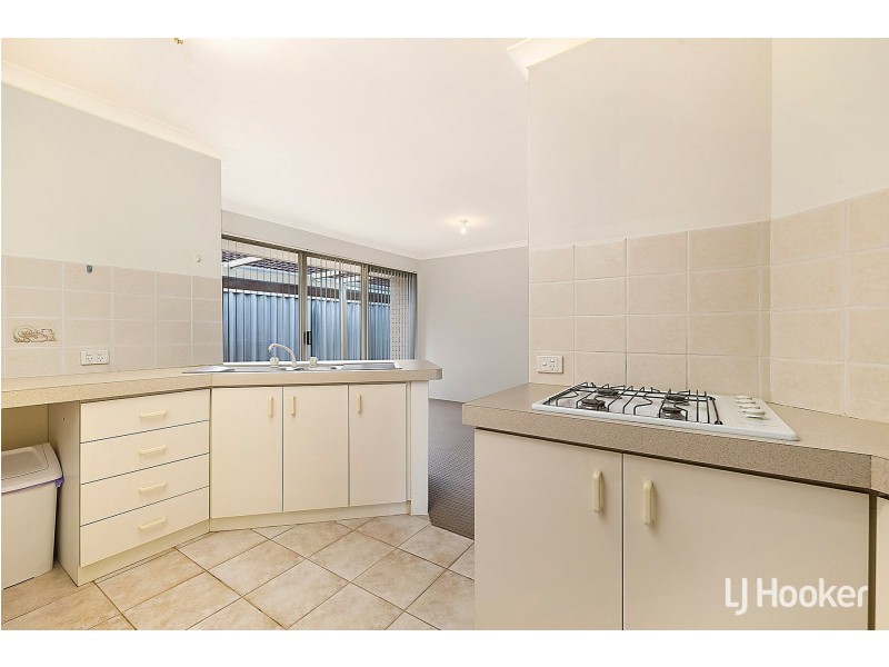 3/1 Old Lake Grove, Wilson WA 6107