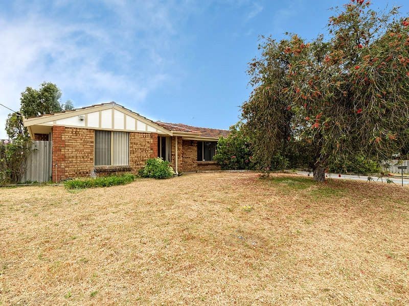 2 Pelican Ramble, Yangebup WA 6164