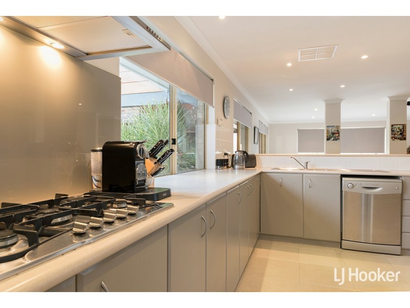 30 Devenish Way, Leeming WA 6149