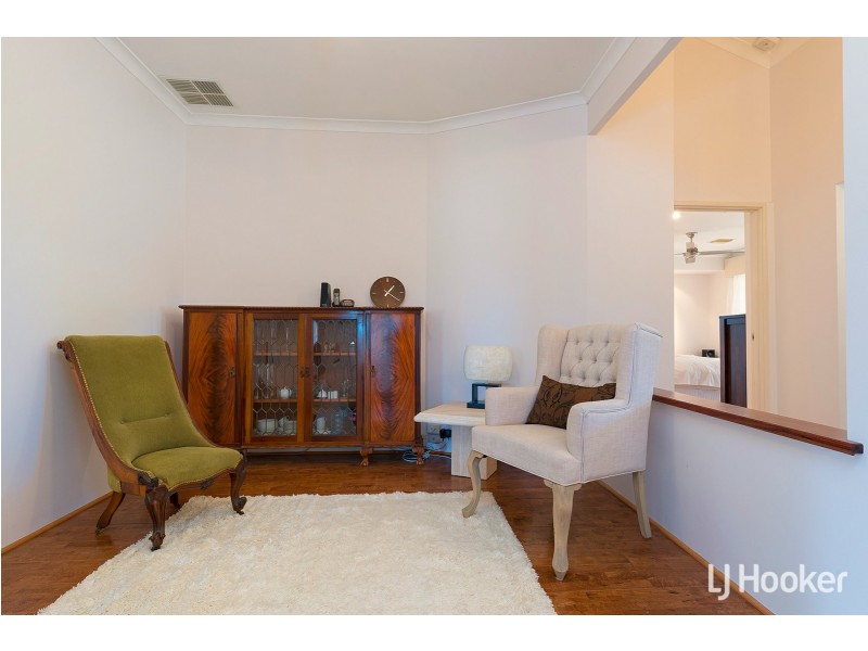 13 Peggs Place, Leeming WA 6149