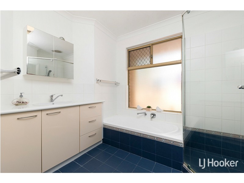 13 Peggs Place, Leeming WA 6149