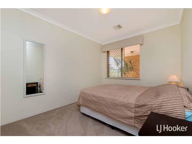 13 Peggs Place, Leeming WA 6149