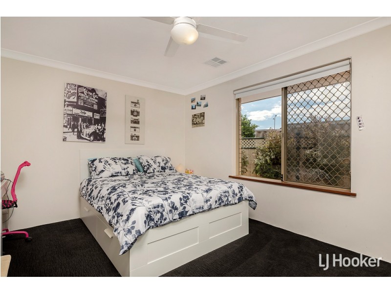 13 Peggs Place, Leeming WA 6149