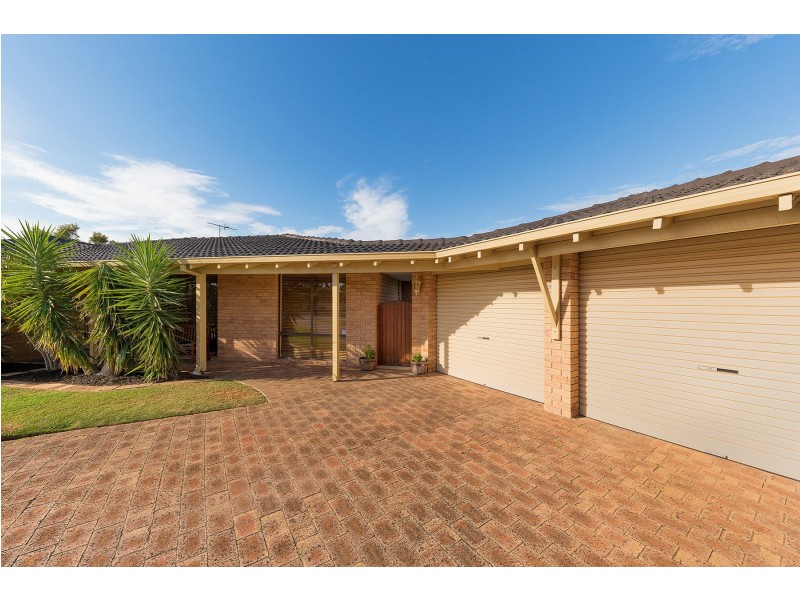 12 Keys Court, Leeming WA 6149