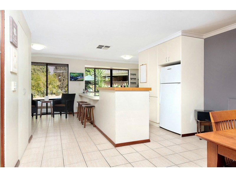 12 Keys Court, Leeming WA 6149