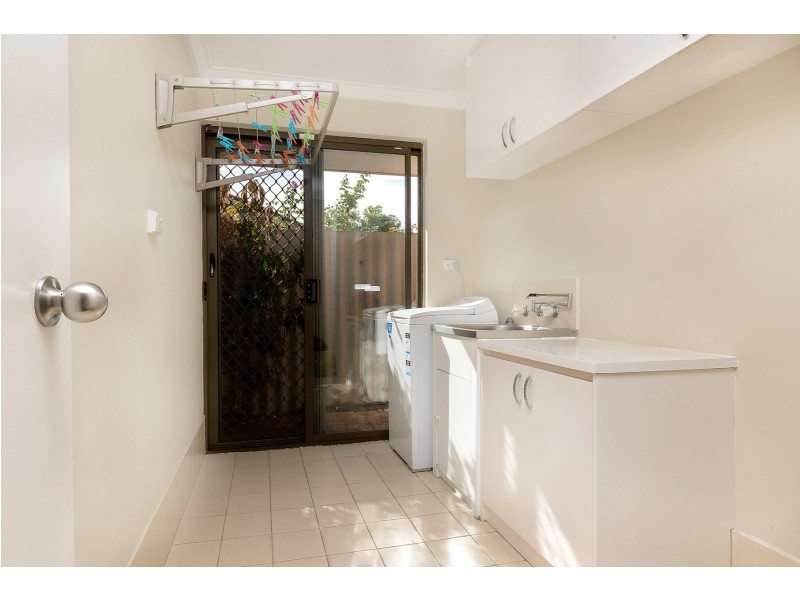 12 Keys Court, Leeming WA 6149