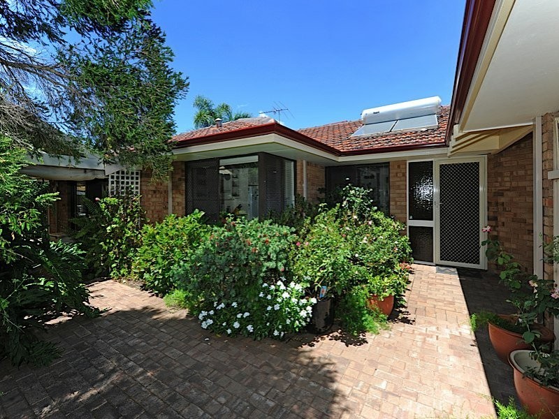 62 Aulberry Parade, Leeming WA 6149