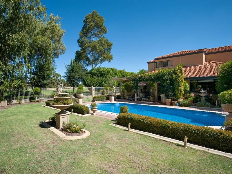 106 Glen Iris Drive, Jandakot WA 6164