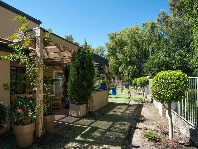 106 Glen Iris Drive, Jandakot WA 6164