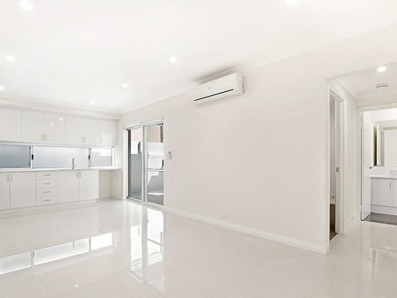 3/9 Orleans Street, Spearwood WA 6163