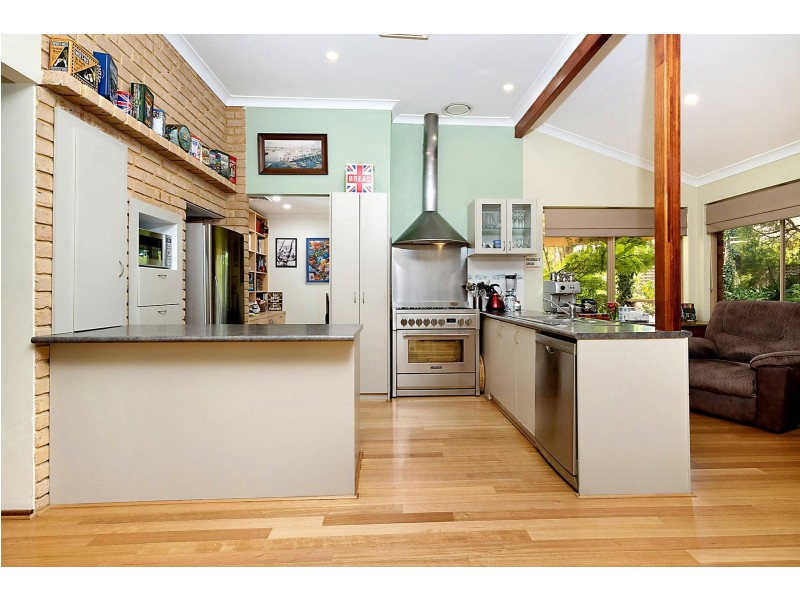 17 Earnshaw Loop, Leeming WA 6149