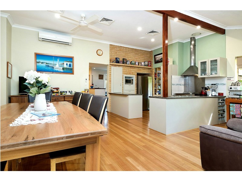 17 Earnshaw Loop, Leeming WA 6149