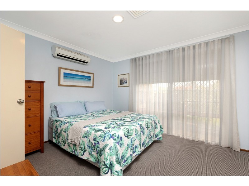 17 Earnshaw Loop, Leeming WA 6149