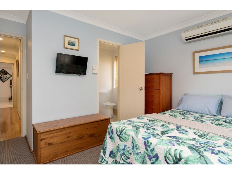 17 Earnshaw Loop, Leeming WA 6149