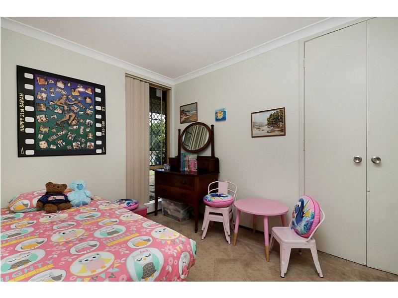 17 Earnshaw Loop, Leeming WA 6149