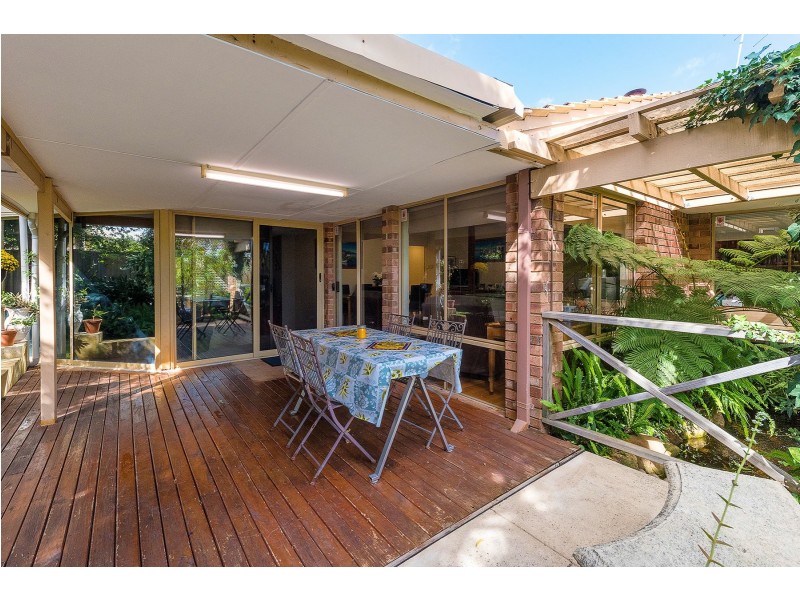 17 Earnshaw Loop, Leeming WA 6149