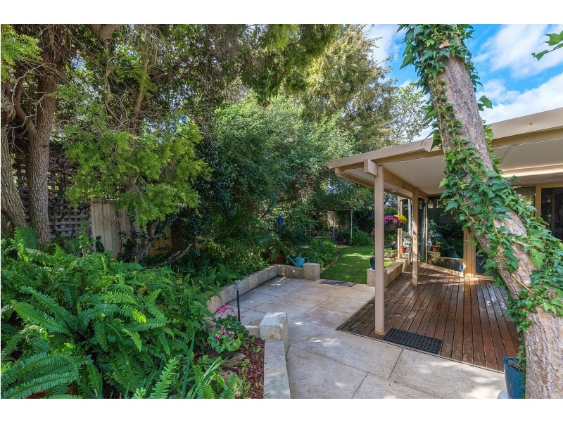 17 Earnshaw Loop, Leeming WA 6149