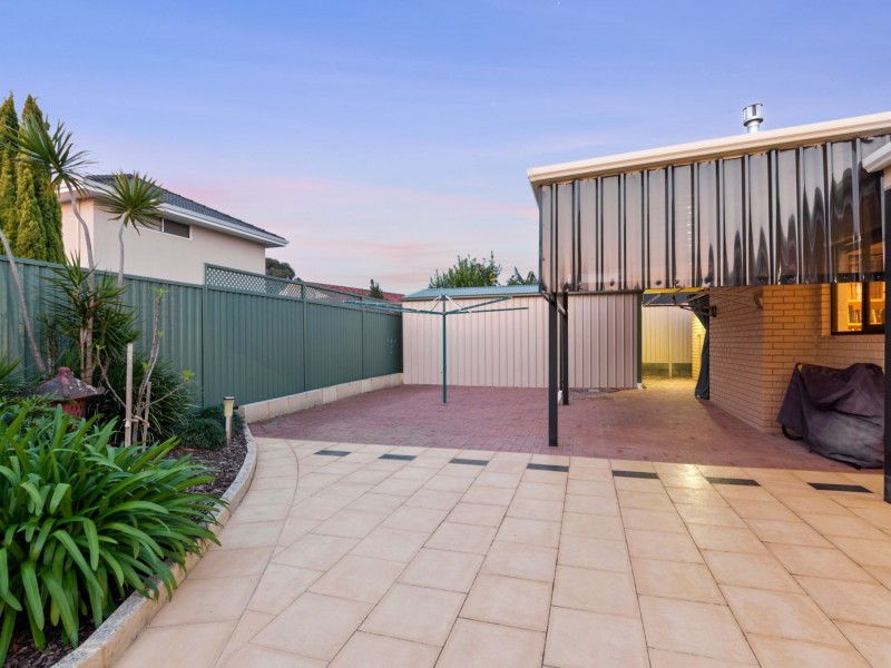 15 Paterson Gardens, Winthrop WA 6150