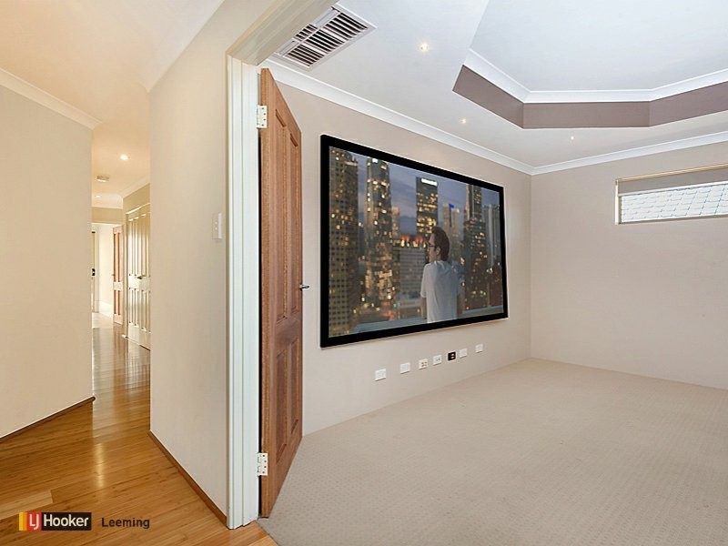 51 Peregrine Circle, Beeliar WA 6164