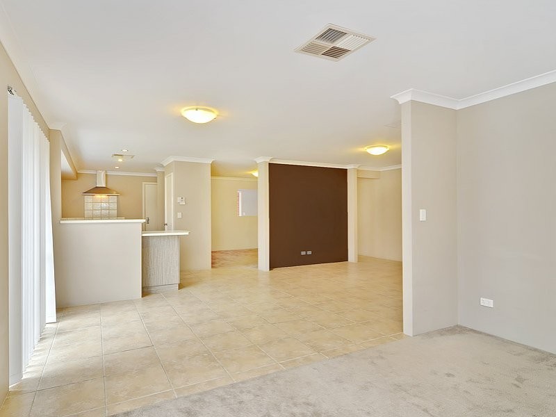 54 Claridge Circle, Thornlie WA 6108