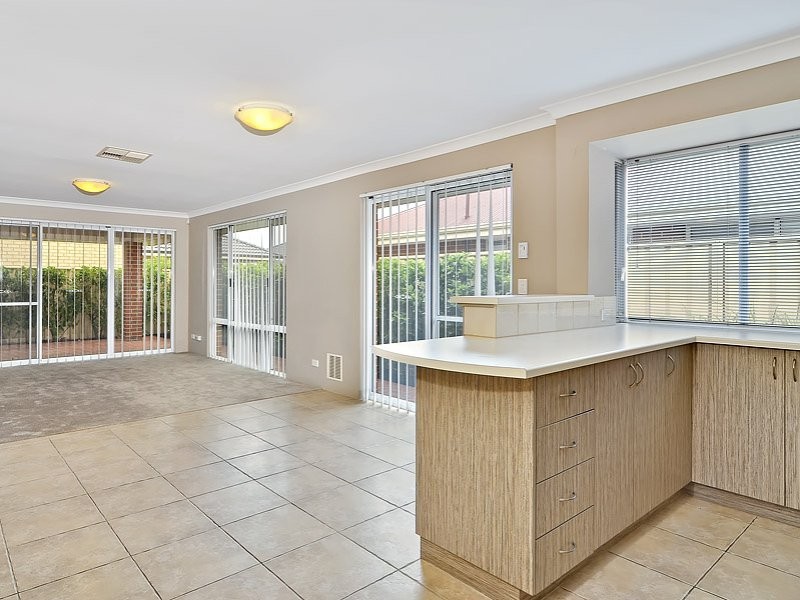 54 Claridge Circle, Thornlie WA 6108